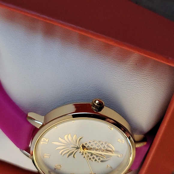 Beautiful Pineapple Watch - Bright Pink Rubber Band - NWT - Picture 4 of 4
